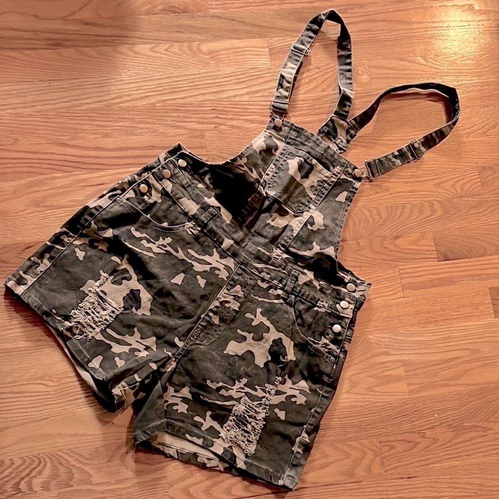 🔴 CLEARANCE🔖 GREEN CAMOUFLAGE DISTRESSED RIPPED DESTROYED JEAN OVERALL SHORTS 1X - Picture 4 of 13